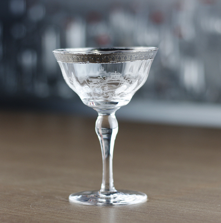 Crystal red wine glasses and wine glasses can be marked with trademarks, logos, water transfer printing, baked flowers, film, sandblasting and engraving Specification drawing
