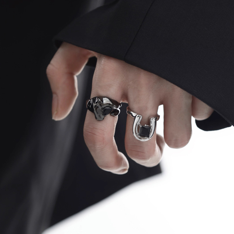 A niche design sense black zircon open ring for women on Instagram, dark and cool, irregular geometric diamond-encrusted food ring details Picture