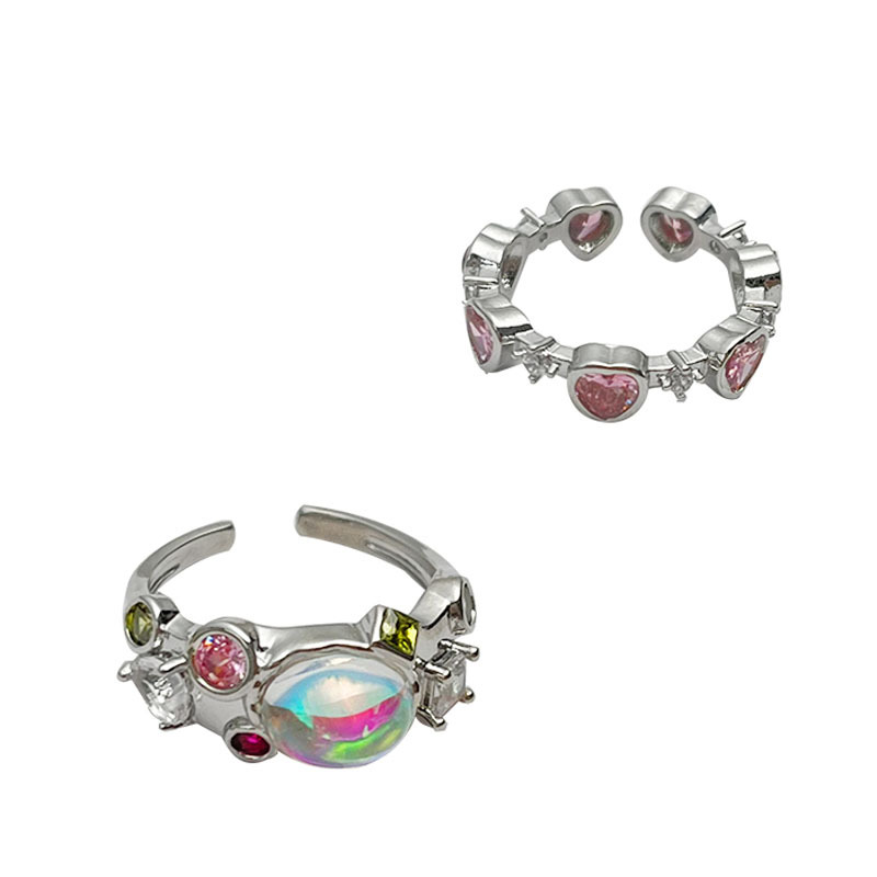 A niche design sense moonstone open ring with colorful diamonds for women, a sweet and cool pink diamond heart ring with a unique and high-end feel full figure