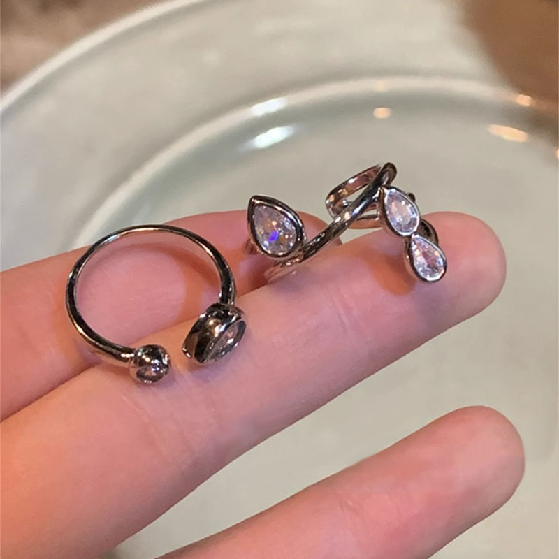 Cold style, unique design, high-end feel, waterdrop zircon ring for women, new 2023 trendy, cool and versatile joint ring Application Scenario