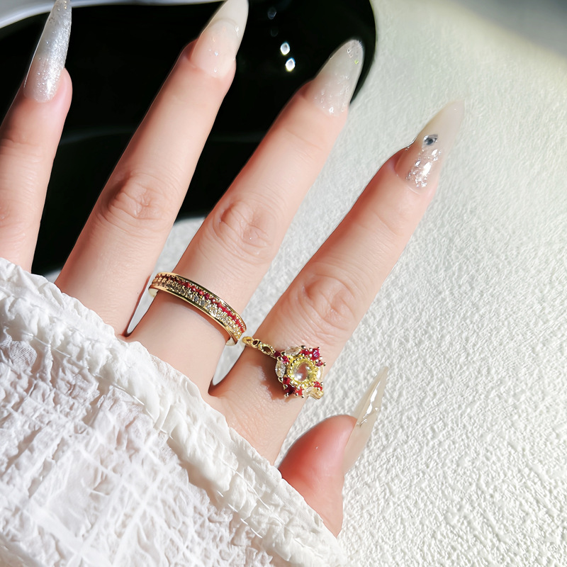 A best-selling retro French rose red zircon light luxury open ring for women, a unique and exquisite ring with a cold style on Instagram Application Scenario