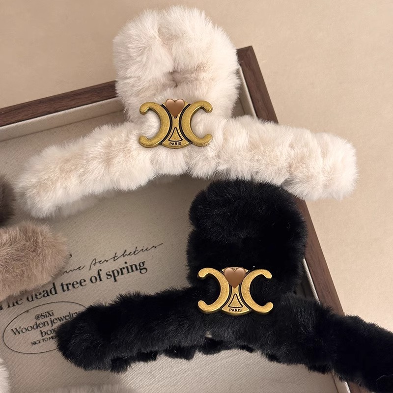 Retro Triumph Gate hair clips, spring and summer hair accessories, high-end and niche Maillard style plush grab clips, girl shark clips Specification drawing