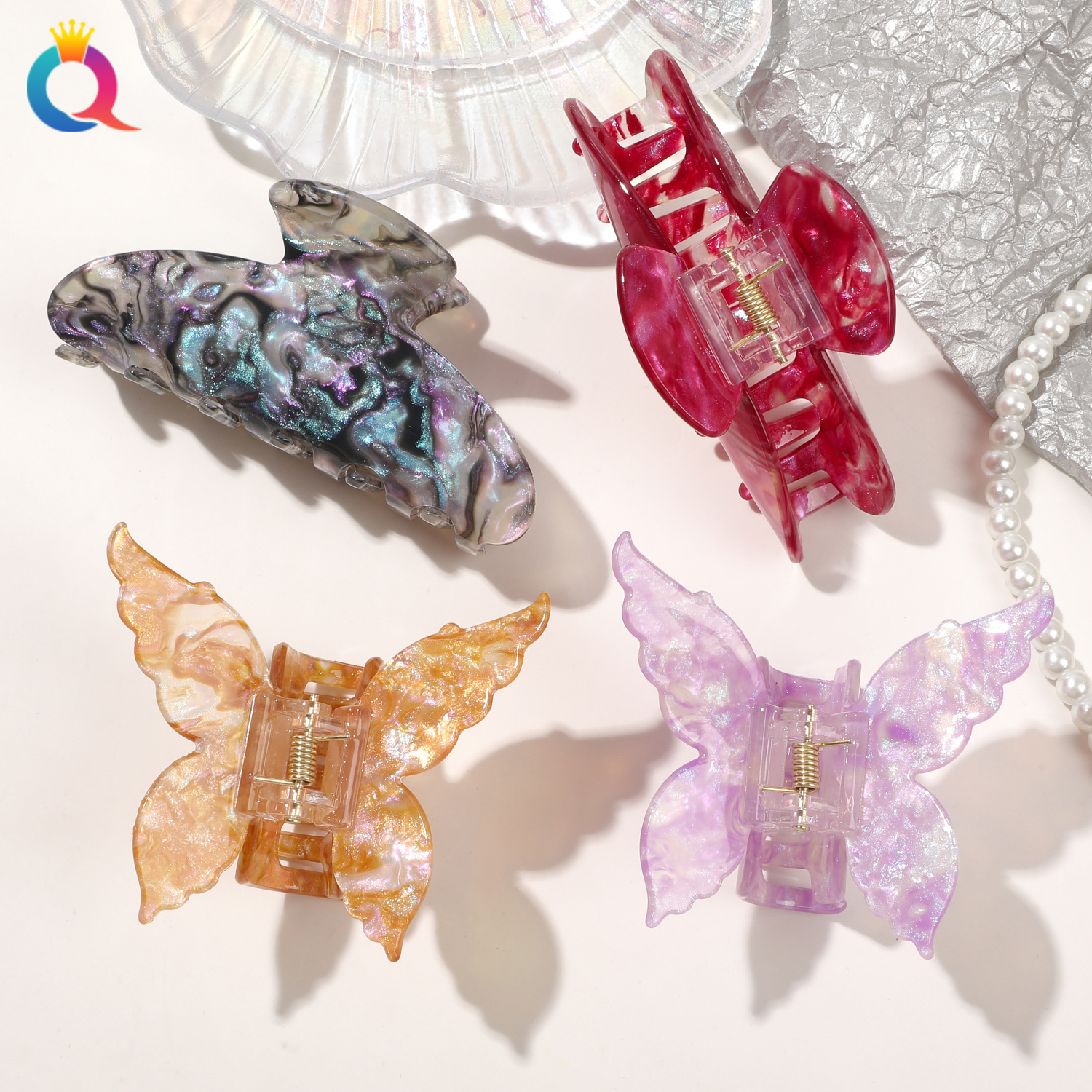 Qiyue Cross-border Glass Illusion Acrylic Grabbler, fashionable back head updo ponytail Shark clip, butterfly hair clip for women Application Scenario