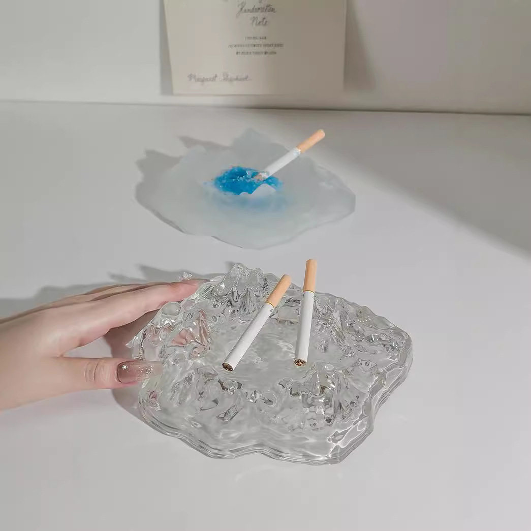 Nordic iceberg glass ashtray, home creative and trendy decorative item, ashtray, Snow mountain cigar tray, living room decoration full figure