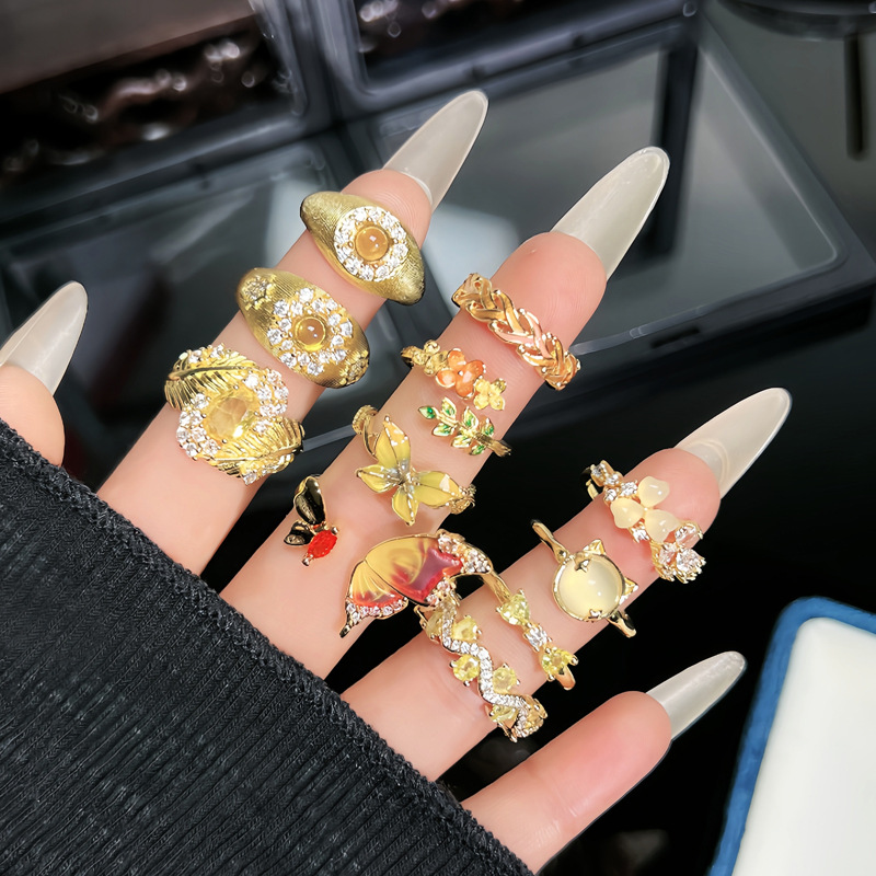 A high-end, retro brushed, sweet and cool open ring with a cold female style, a niche fashion, light luxury and simple ring trend full figure