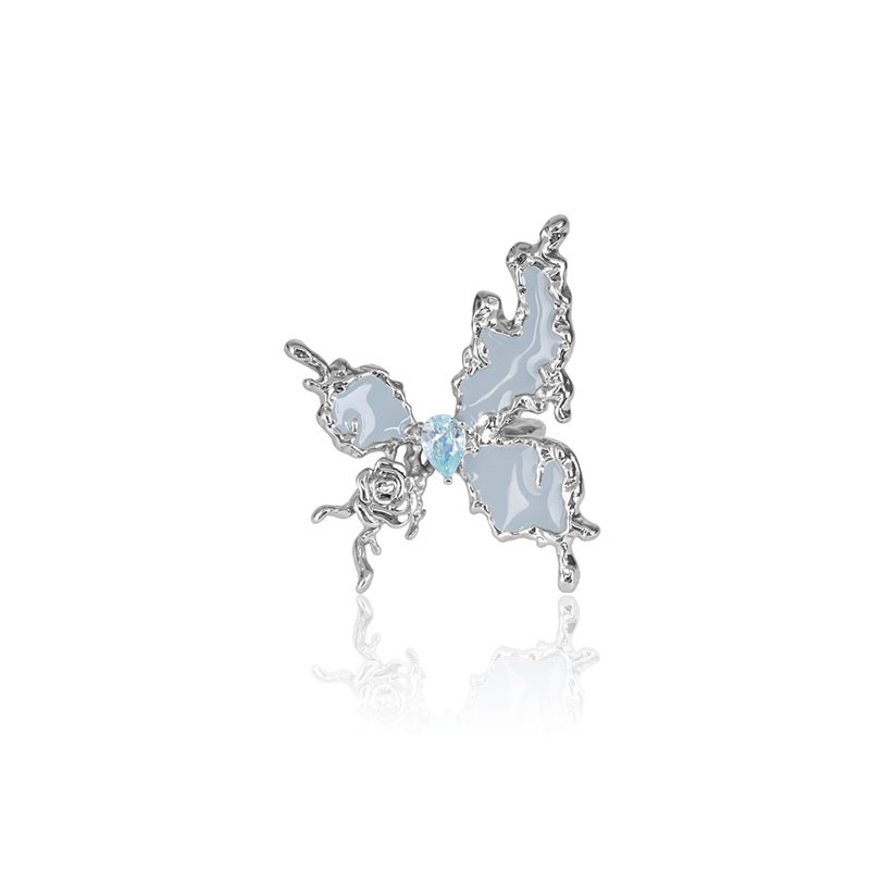 Haze blue butterfly Snake rose open ring, a unique, light luxury punk diamond-encrusted, niche, light luxury and high-end ring Application Scenario