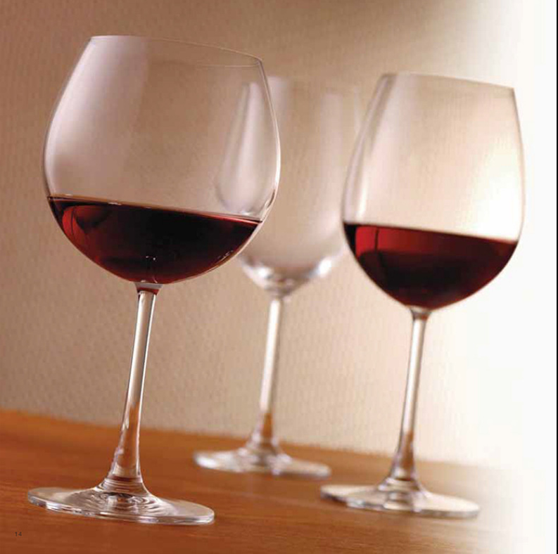 Ocean Modern and simple glass wine glasses, romantic Bordeaux Burgundy wine glasses, tall sparkling glasses full figure