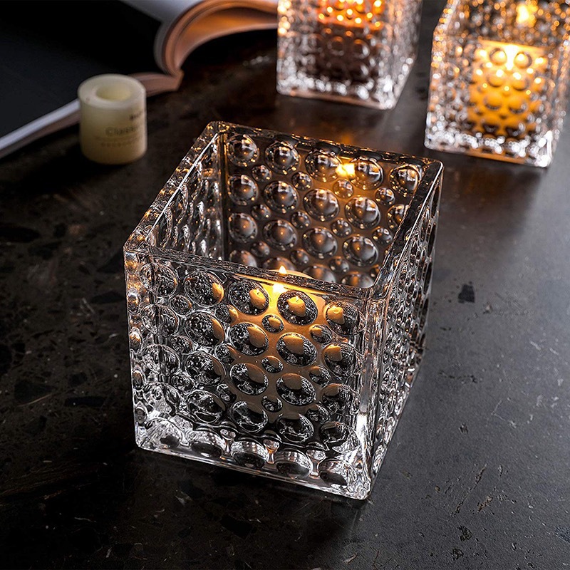 Wholesale square glass vases, pothos hydroponic flowerpots, square jars, scented wax cups, succulent beaded candlesticks, thickened Application Scenario