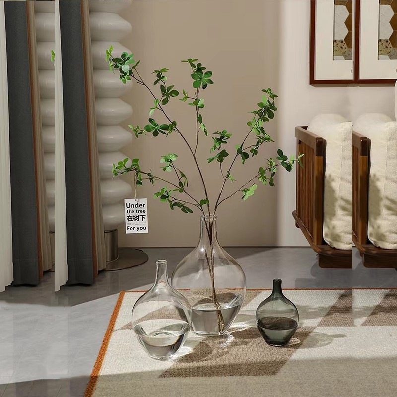 Wholesale of new large-bellied vases, fashionable Nordic home living room and balcony flower arrangement decorations, transparent glass vases Application Scenario