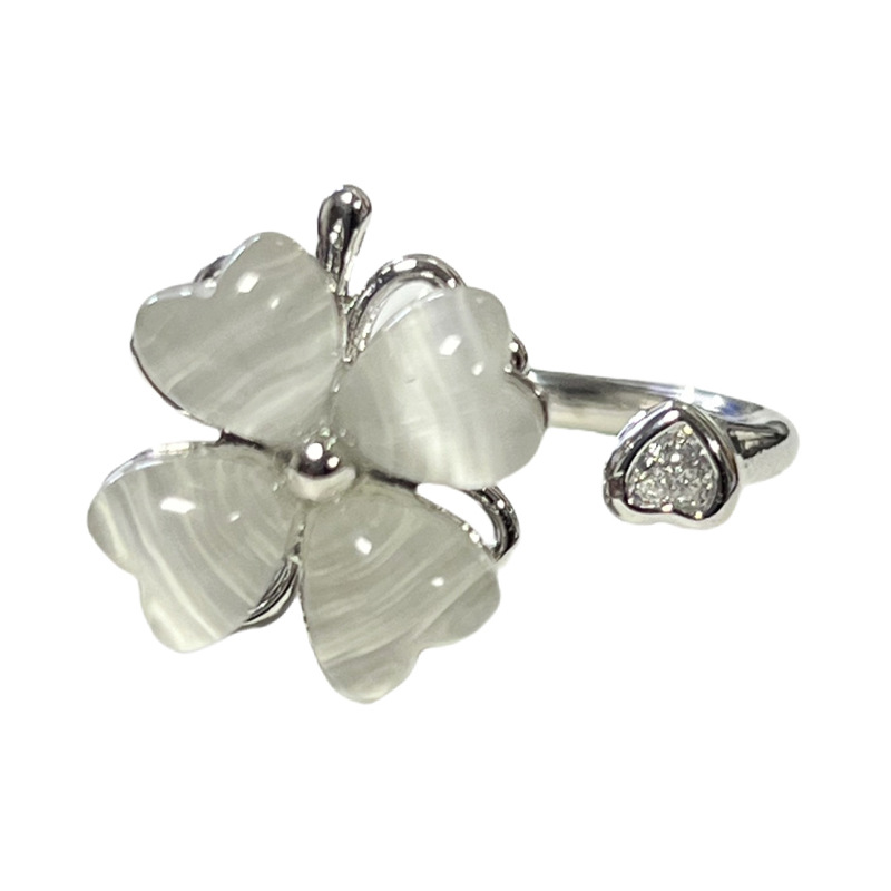A niche design sense four-leaf clover rotatable ring for women on Instagram, a cold style moon cat's eye stone double-layer simple ring Item Picture