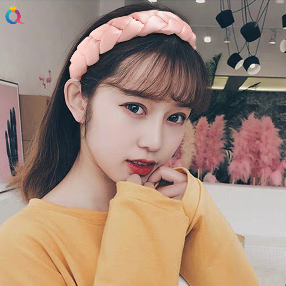 The new French retro headband from Qiyue features a solid-color fabric braid headband and a trendy Korean single-color braid headband details Picture