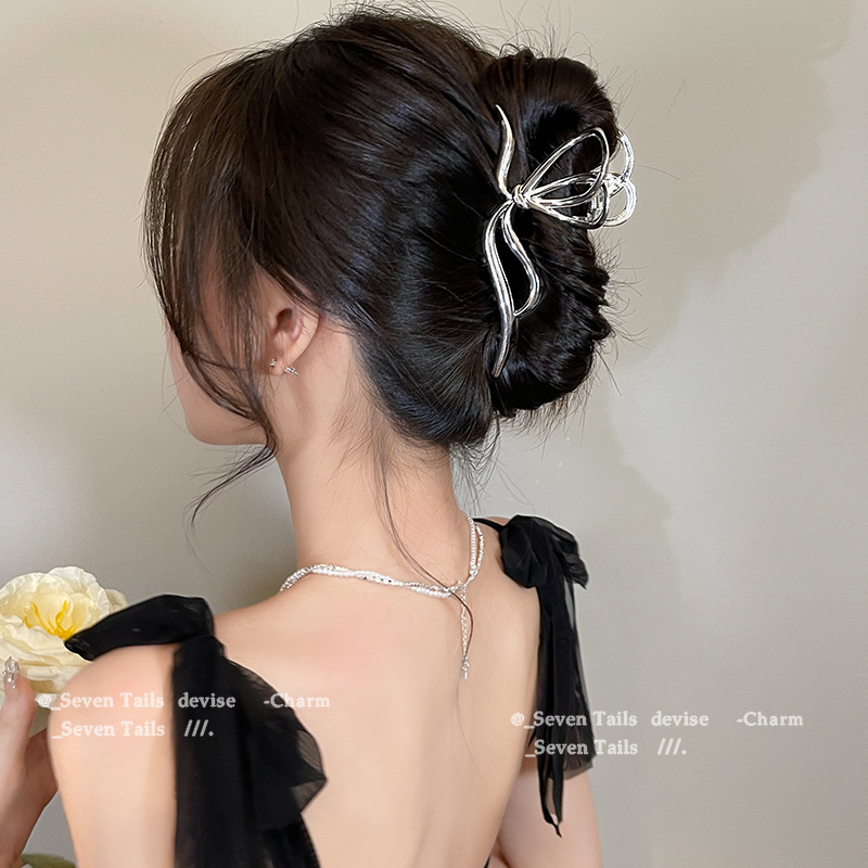 Cold and elegant butterfly metal grabber for women, large and stylish shark clip 2025 new style, trendy back hairpin Specification drawing