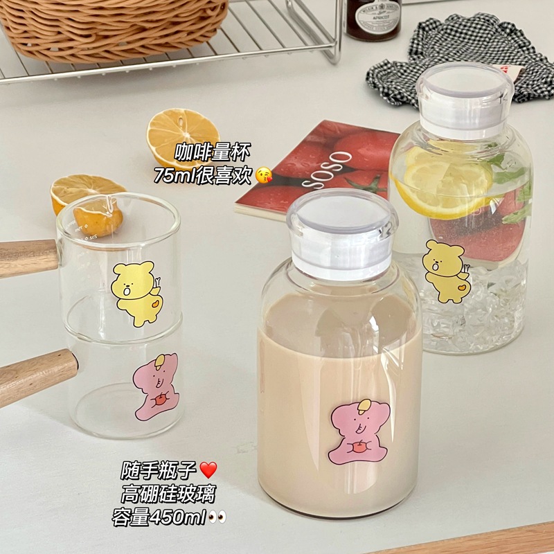 Ins-style covered glass bottles, milk tea sealed glass cups, juice casual cups, portable cups, student water cups full figure