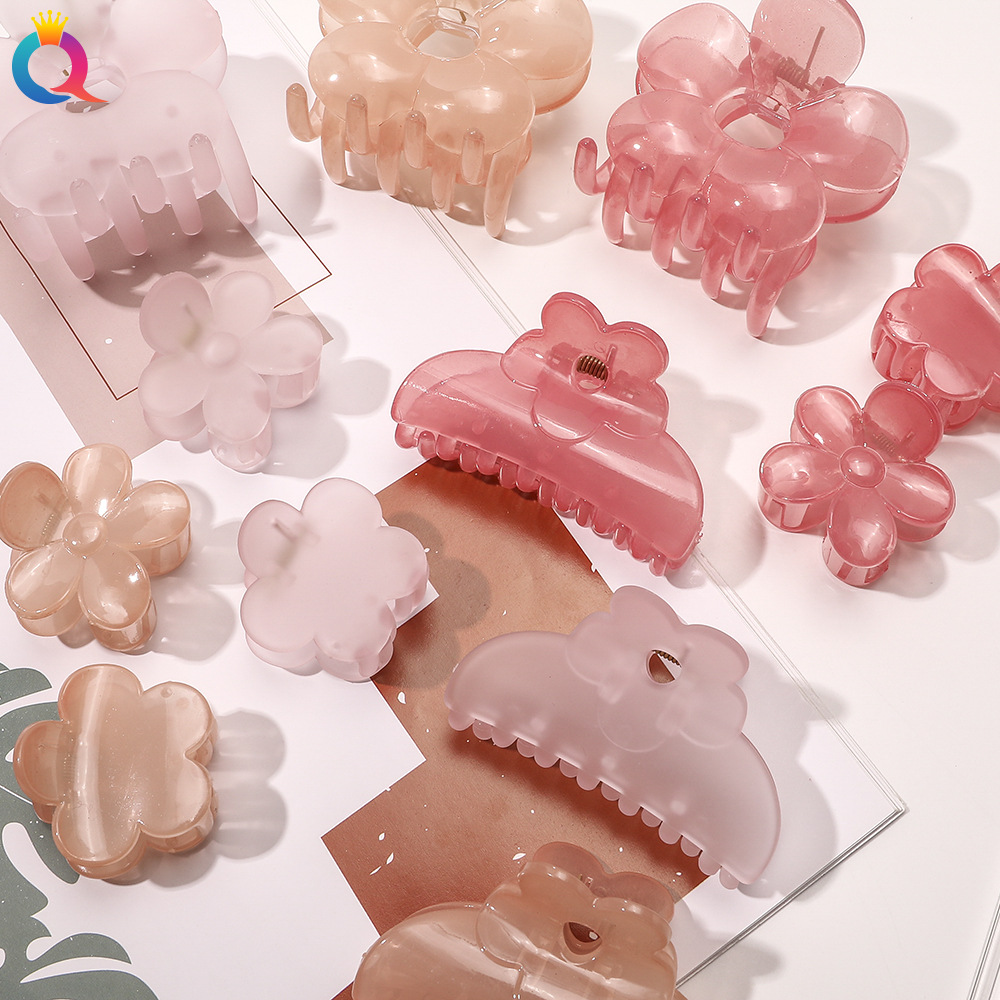 The Qiyue Korean version jelly-colored flower hairpin is simple, sweet and elegant. It is a versatile shark hairpin for updo at the back of the head details Picture
