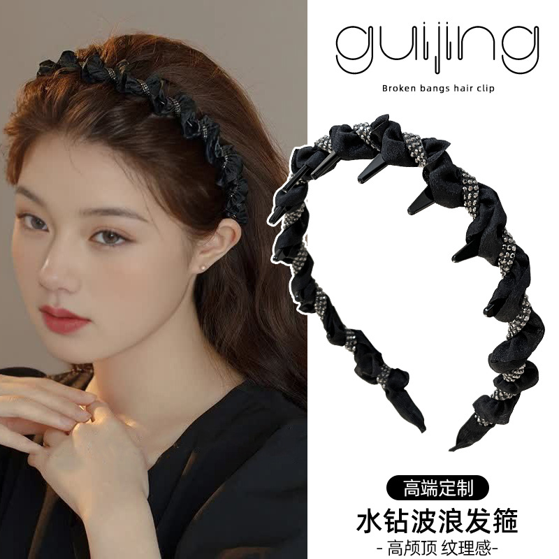 Hepburn's elegant style hair band with a high-end feel, toothed anti-slip hair clip for washing the face, high headband at the top of the head, and black ear trim headwear details Picture