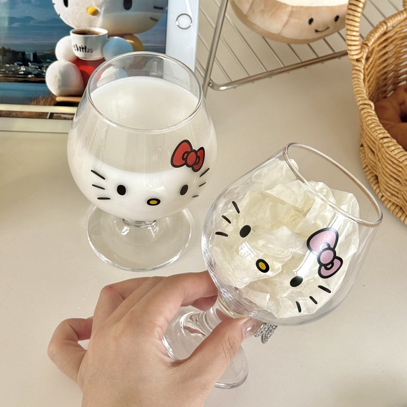 High appearance level, niche large-belted cups, sweet wine glasses for girls, household glass cups, coffee cups, juice cups, tall glasses Application Scenario