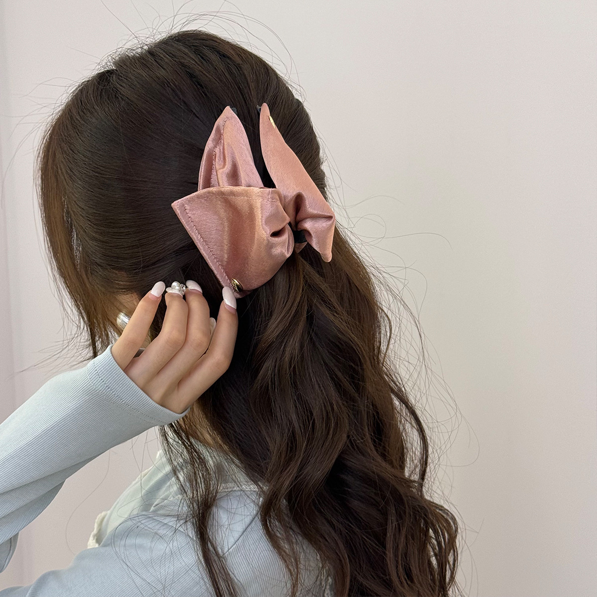 French minimalist fabric shell scratch-off women's 2025 new style high-end back hair clip, elegant shark clip hair accessory Specification drawing