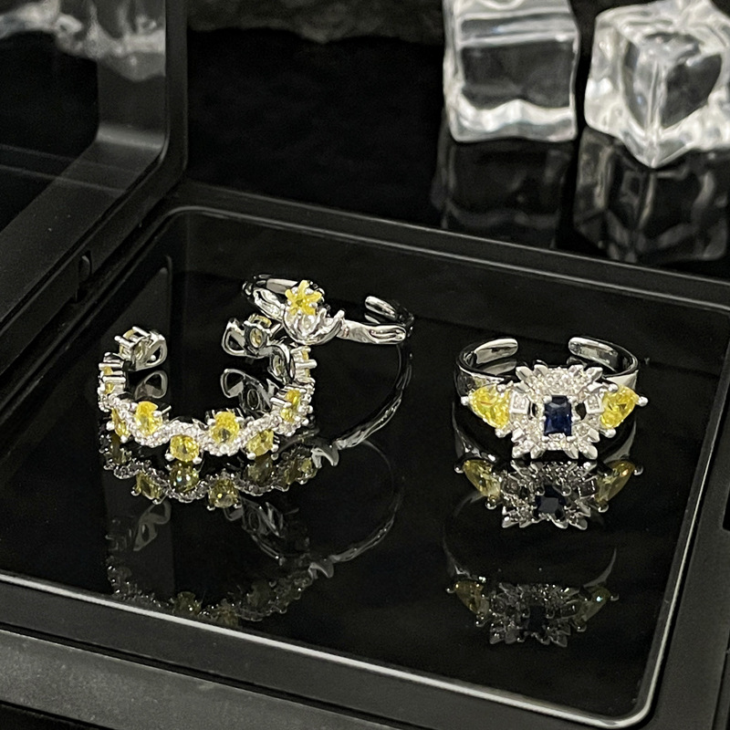 Sweet and cool personality, super flash zircon open ring, women's fashion, Instagram trend, niche, cold and cool style, best friend ring Specification drawing