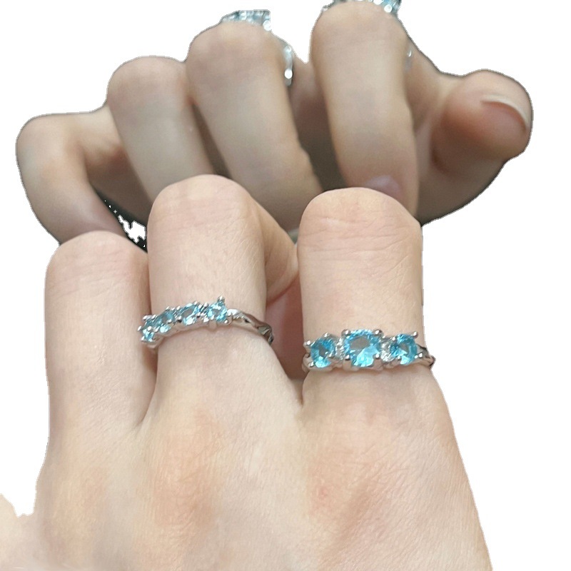 A niche design of a blue zircon ring for women, a stacked open-top ring, is trendy, fashionable, individualistic, sweet and cool style, and exudes a sense of sophistication Item Picture