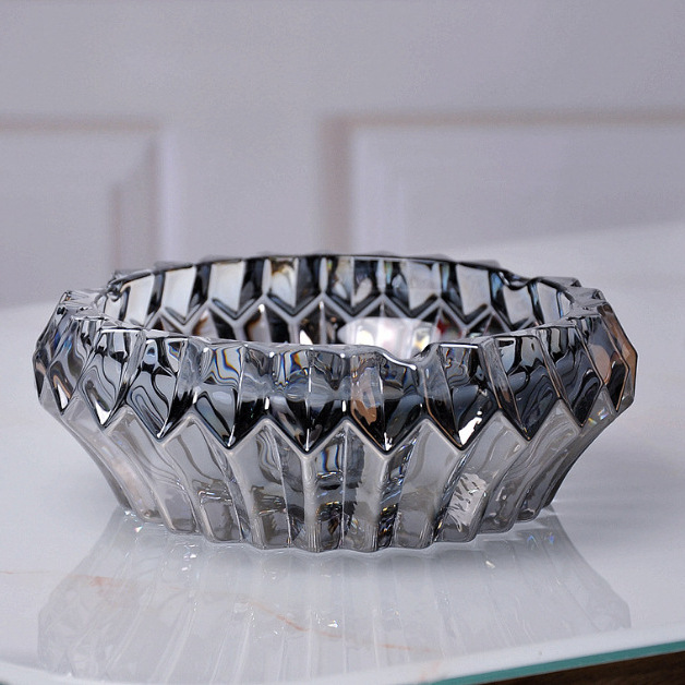 European-style crystal glass gear large round ashtray for home living room coffee table, light luxury ashtray, Nordic ins style full figure