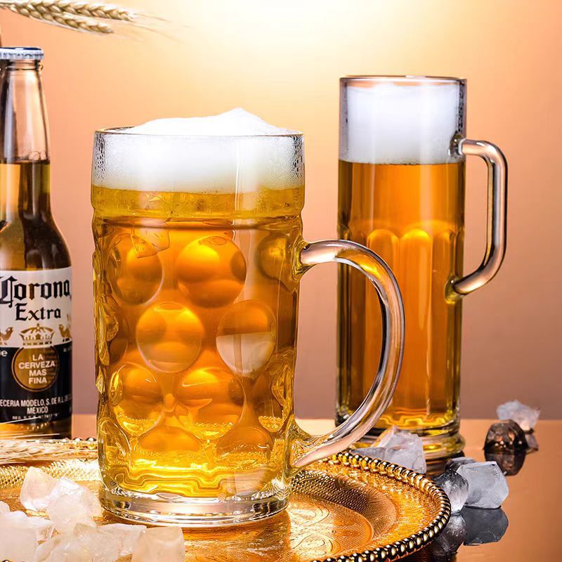 Thickened extra-large draft beer cup, creative large-capacity Internet celebrity belt, home glass beer mug, bar hero cup full figure