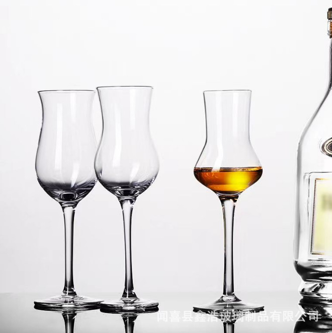 Crystal whisky tasting glass, aroma glass, whisky tasting glass, aroma tasting glass, Champagne glass Application Scenario