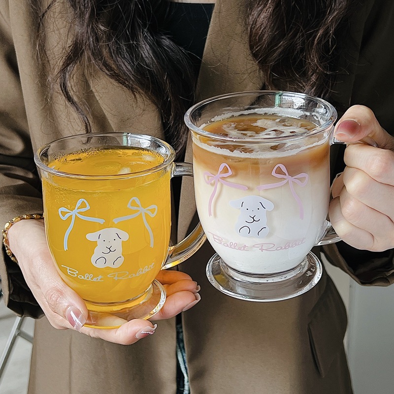 Ins-style high-appearance-level glass water cups, cartoon couple coffee cups, girls' water cups, cartoon girlish glass cups details Picture