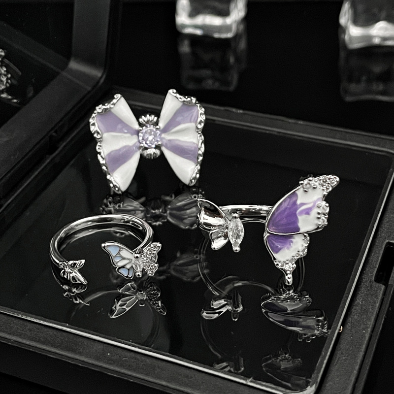 Cross-border fashion sweet and cool butterfly purple drip glaze open ring, women's Instagram cold style light luxury high-end index ring Application Scenario