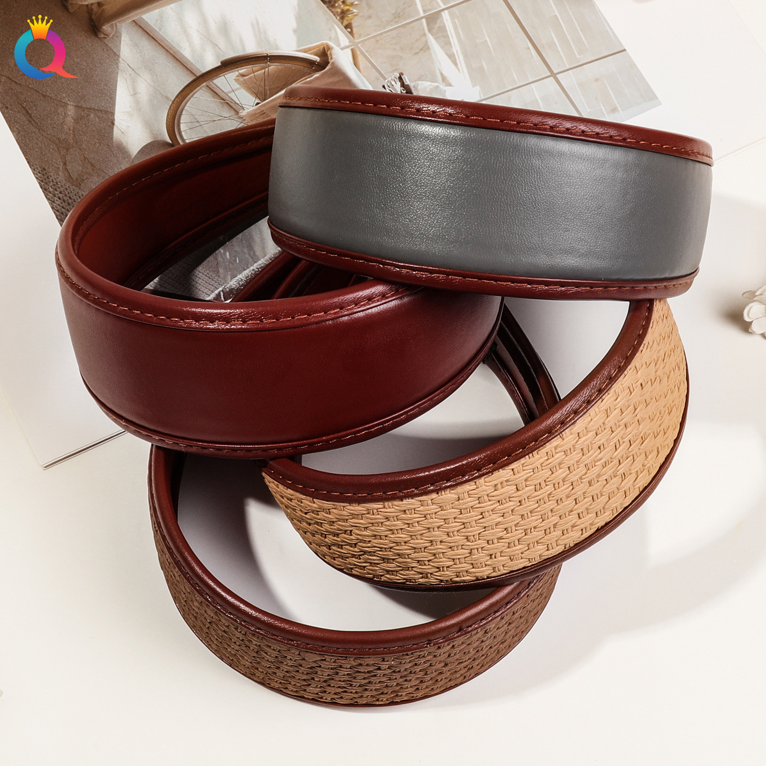 Qiyue Europe and America Cross-border New leather hair bands, simple wide-edge PU headbands, fashionable anti-slip women's hair clips and hair accessories wholesale Application Scenario