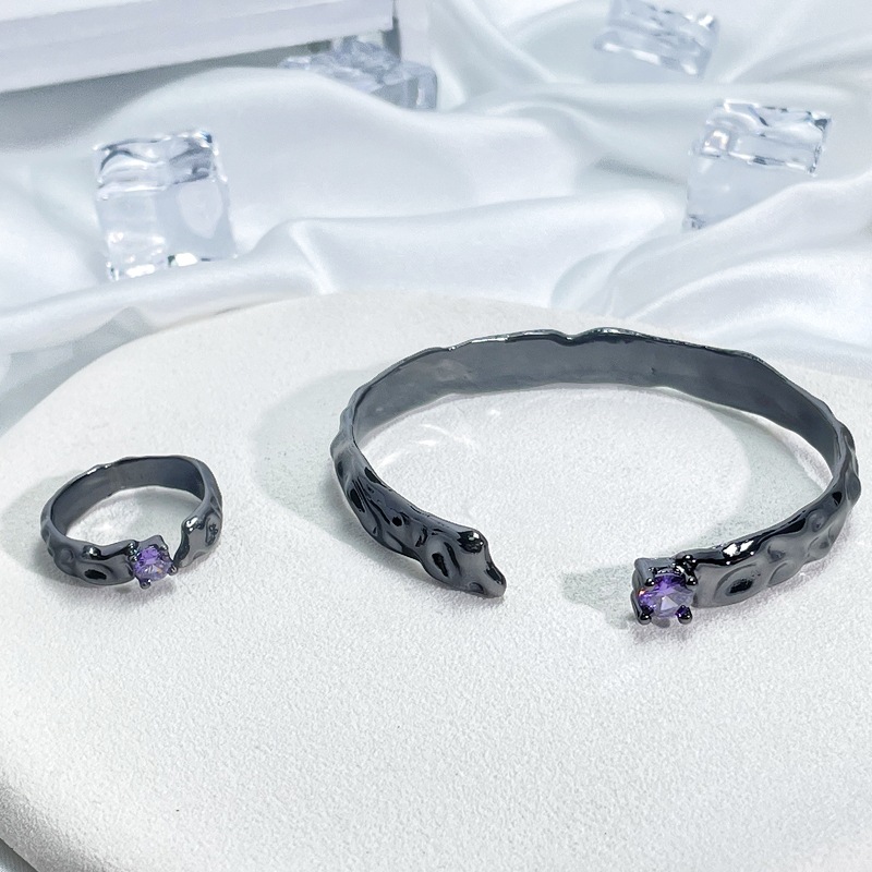 Niche texture dark purple diamond ring bracelet, neutral style couple trendy fashion ring, cold style individual bracelet details Picture