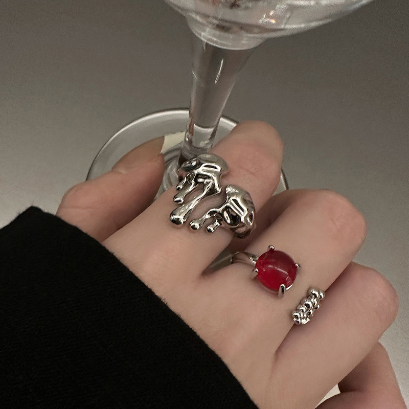 Irregular lava liquid heart-shaped opening ring, a unique and high-end design for women, with a cool and niche style on Instagram full figure