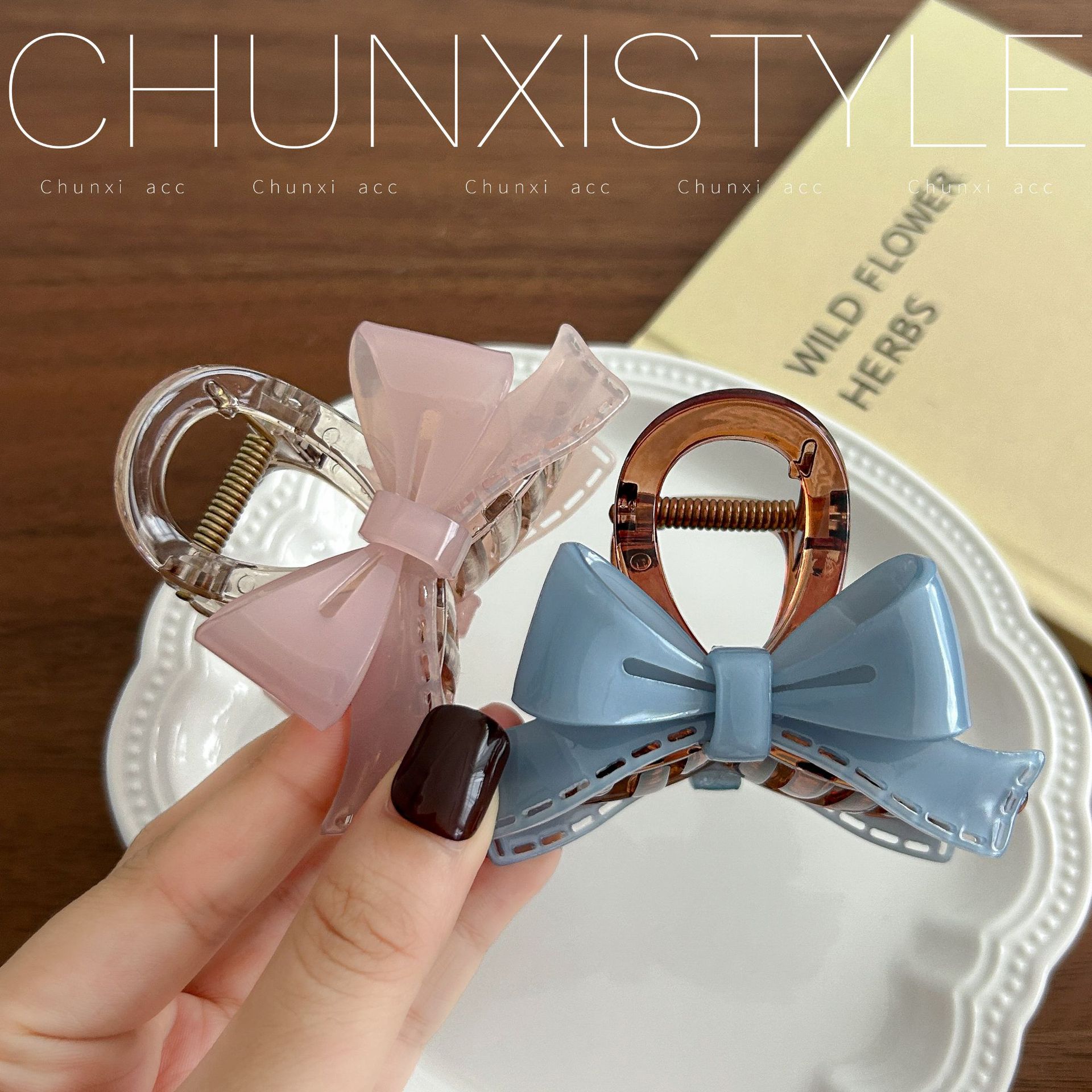 Fresh ins acetate bow clip headwear, hairpin, women's back of the head, 2024 new high-end shark clip Application Scenario