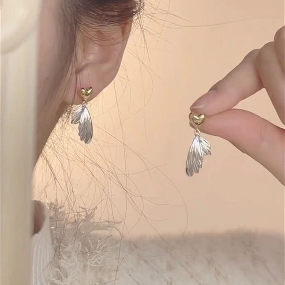 Elegant fishtail heart-shaped earrings for women, unique design sense, stud earrings, new 2025 bestsellers, personalized earrings Specification drawing