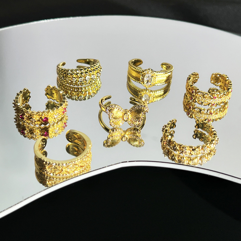 New Chinese-style court-style lace cutout light luxury ring, trendy butterfly brushed, niche exquisite retro autumn and winter accessory details Picture
