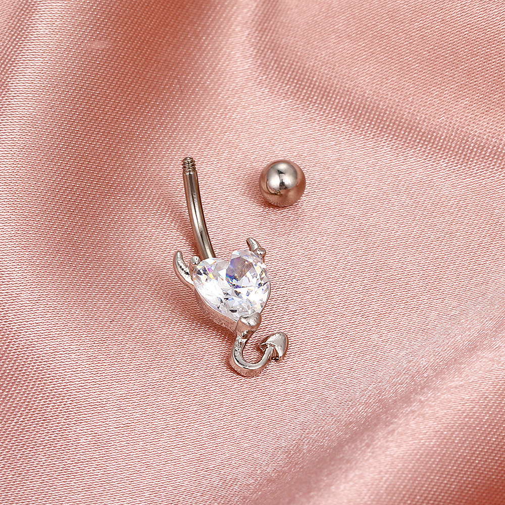 European and American fashion zircon heart-shaped navel ring, Amazon bestseller, simple devil navel nail navel decoration, human piercing accessory Application Scenario