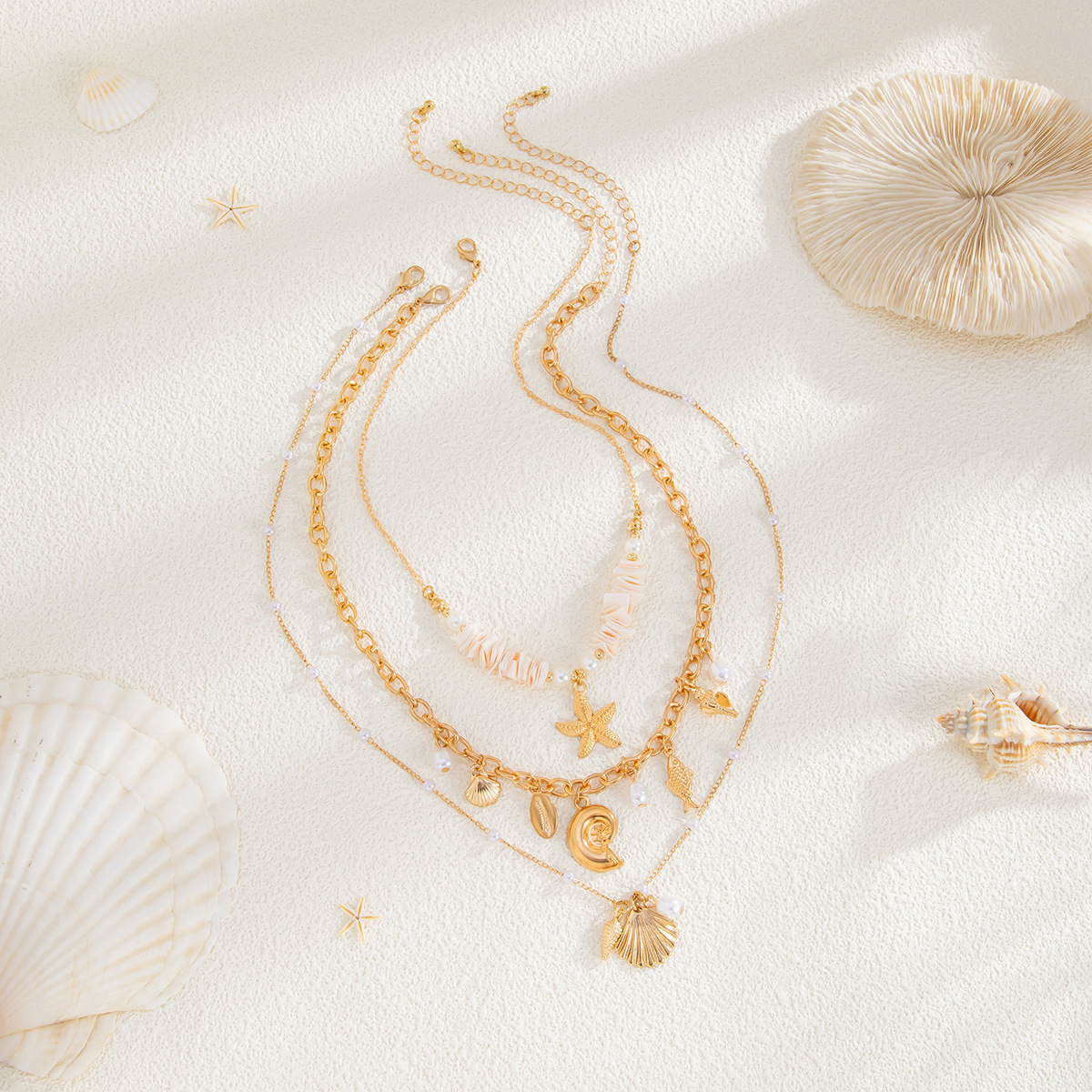 European and American cross-border vacation style starfish and conch pendant necklace, beach and ocean style shell imitation pearl necklace Application Scenario