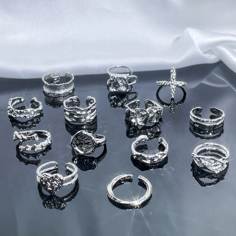 Minimalist plain ring with irregular texture, pleated opening ring, neutral and cold style, individual fashion, versatile and simple ring Specification drawing