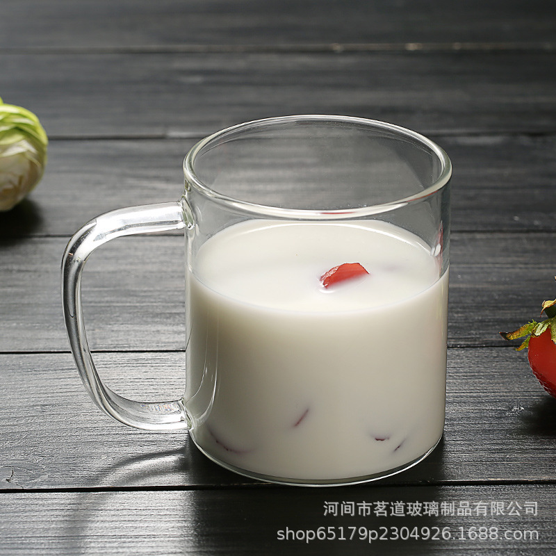 Customized high borosilicate transparent glass water cup, tea cup with lid and handle, office coffee cup with lid, simple tea brewing cup Application Scenario
