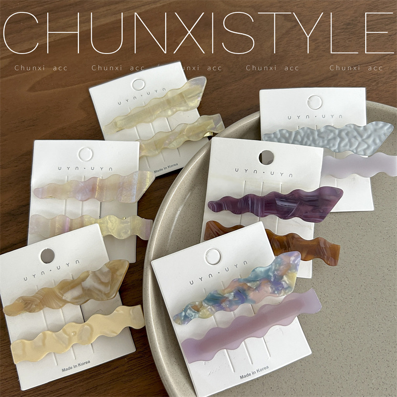 Ins-style hair clips, girl's side bangs on the forehead, broken hair clips, high-end look, duckbill clips, headwear for summer Application Scenario