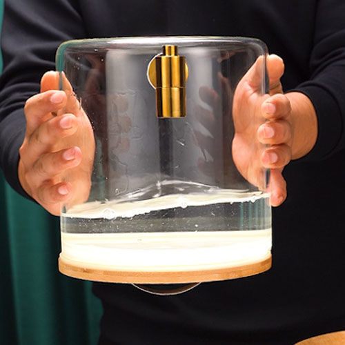 Wholesale household large-capacity high borosilicate glass wine barrels, ginseng wine sealed wine jars, wine jars, wine barrels and wine sets Application Scenario