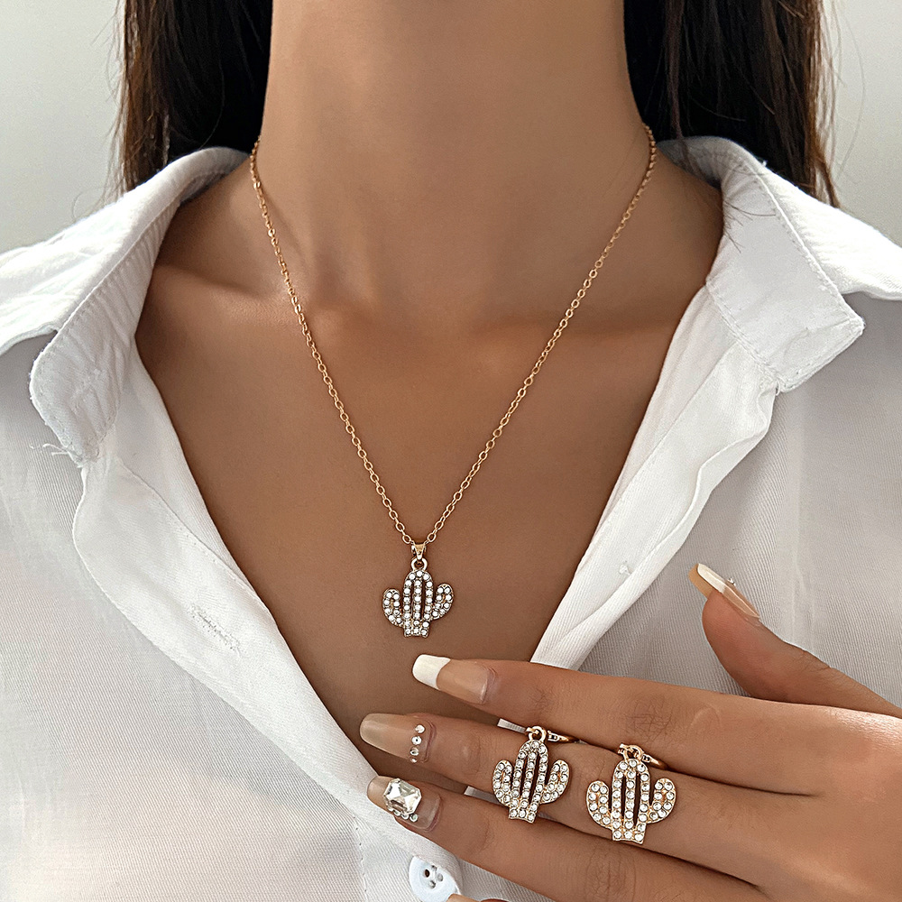 Cross-border best-selling jewelry set from Europe and America: Women's personalized diamond-encrusted alloy crown butterfly necklace and earrings set, trendy on Instagram Specification drawing