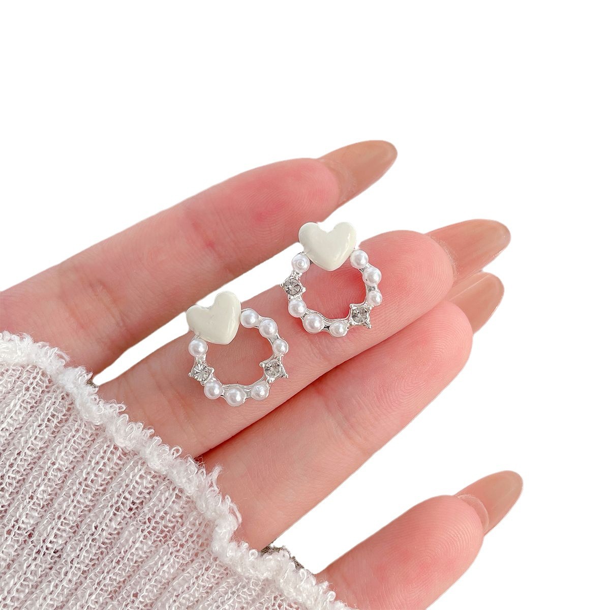 Pink heart-shaped stud earrings ~ Sweet and girlish pearl ballet-style earrings 2025 new star sparkling diamond earrings trend Item Picture