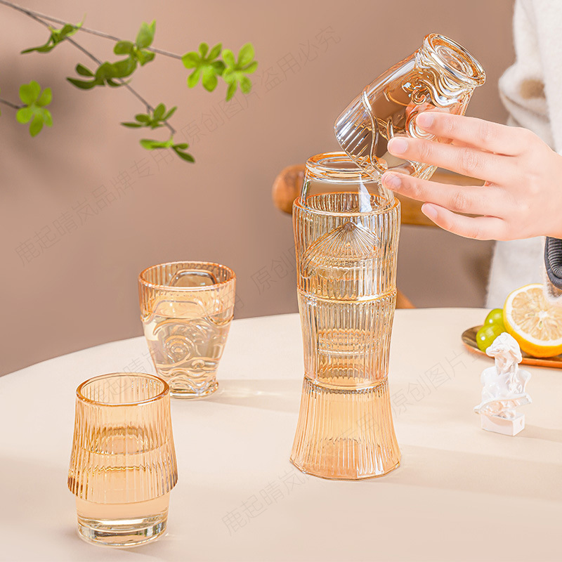 Creative glass cups, koi stacked cups, golden set cups, carp cups, household water cup sets, bank and insurance gift cups Application Scenario