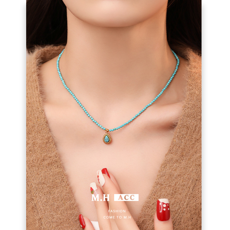 New turquoise beaded titanium steel necklace, women's artistic retro collarbone chain, ins light luxury niche original necklace wholesale full figure