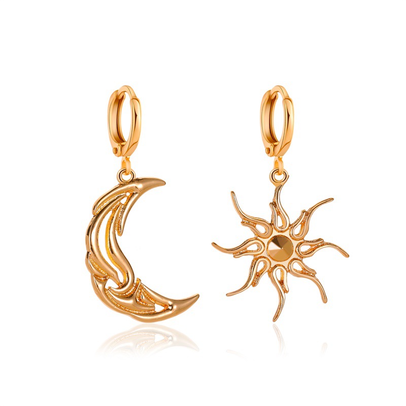 New cross-border minimalist sun and moon earrings, personalized asymmetrical abstract earrings, short hollowed-out star and moon ear buckles Item Picture