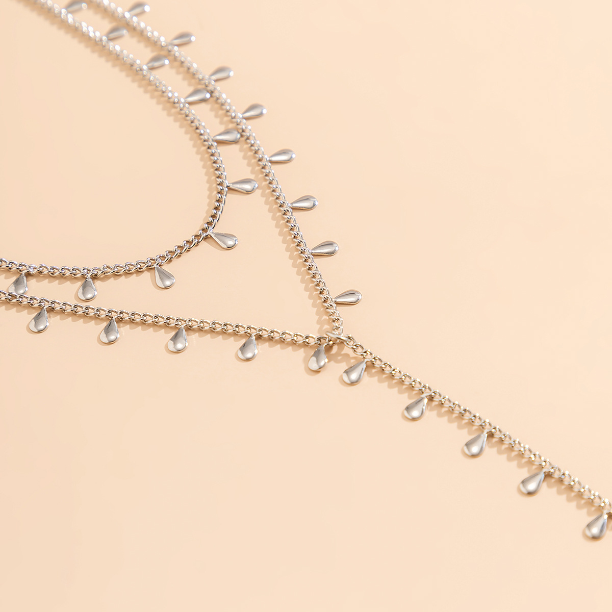 European and American cross-border accessories, Bohemian long tassel necklace, multi-layered geometric long necklace for French girls Application Scenario