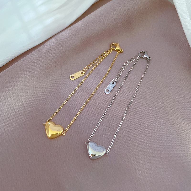 【 All-titanium Steel 】 Dongdaemun's minimalist and cold style heart-shaped chain bracelet, a retro best friend of a female Internet celebrity details Picture