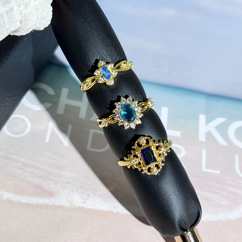 French retro blue lover's exquisite and high-end ring, women's sunflower oval zircon small and versatile index finger ring Specification drawing