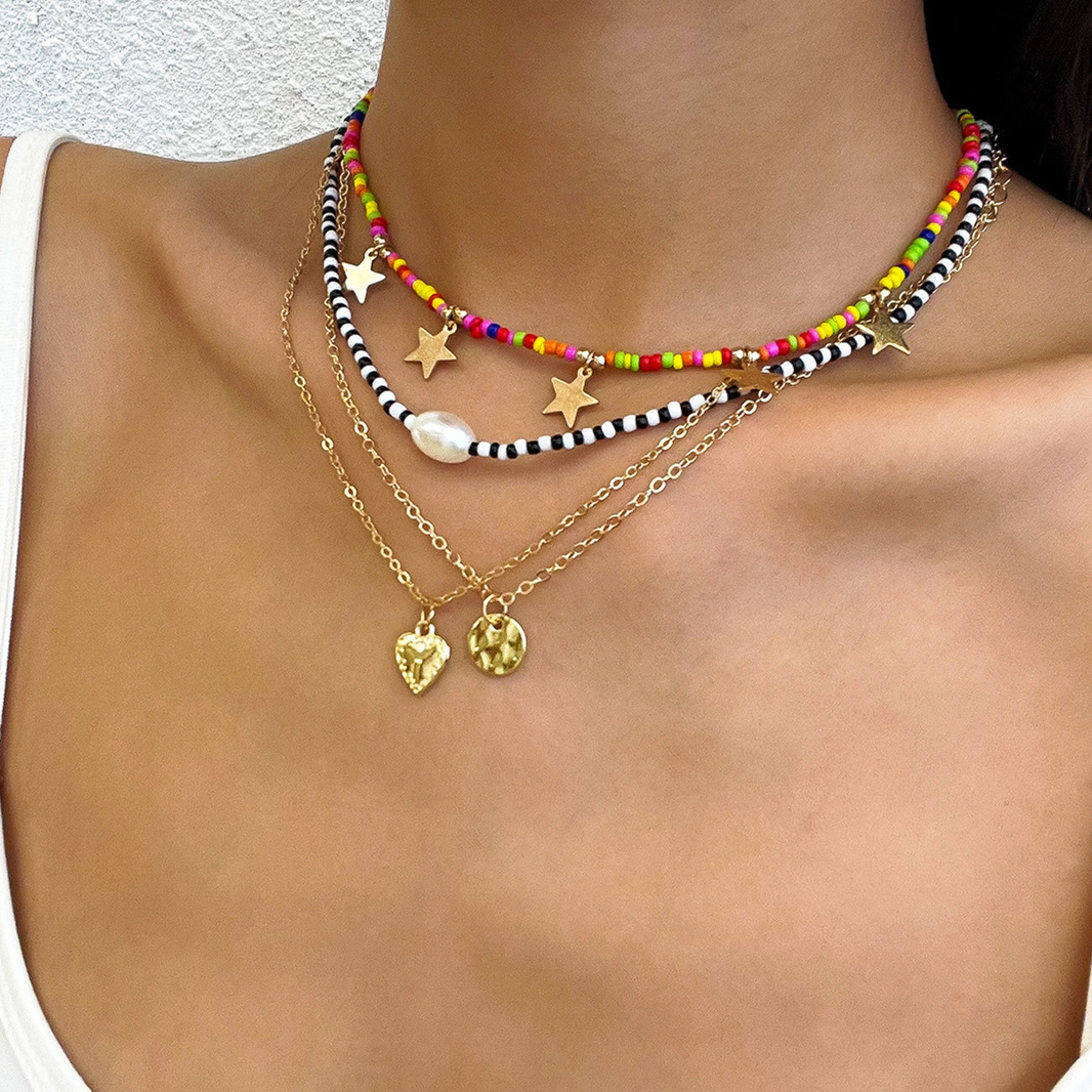 Bohemian colorful rice bead heart necklace for women, simple hip-hop star-shaped beaded collarbone chain, European and American cross-border accessories full figure