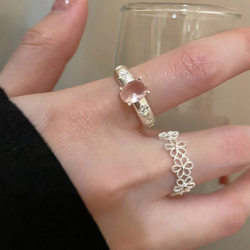 Gentle hollowed-out flower zircon ring for women, a niche design with a light luxury and high-end feel, a cold and elegant style index finger ring full figure